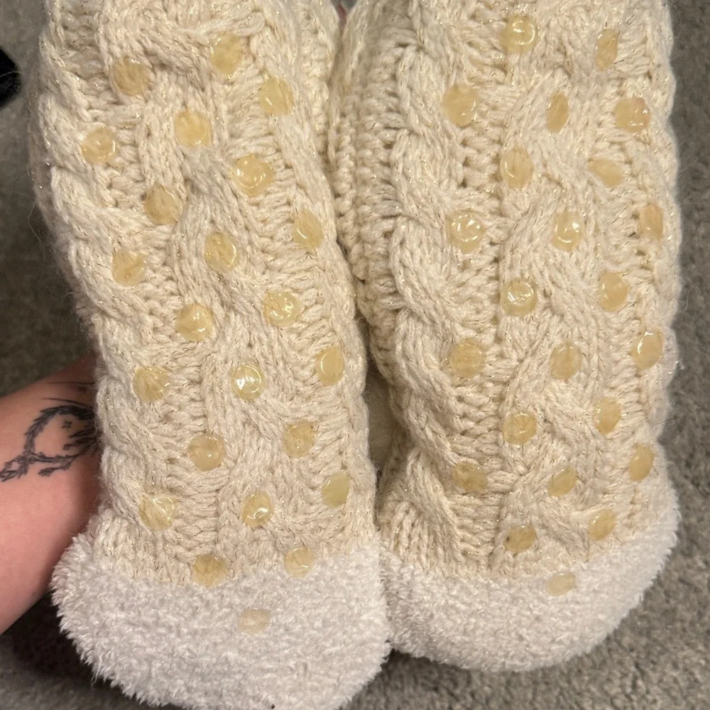 Cozy Cream Bear Knit Slippers for Women